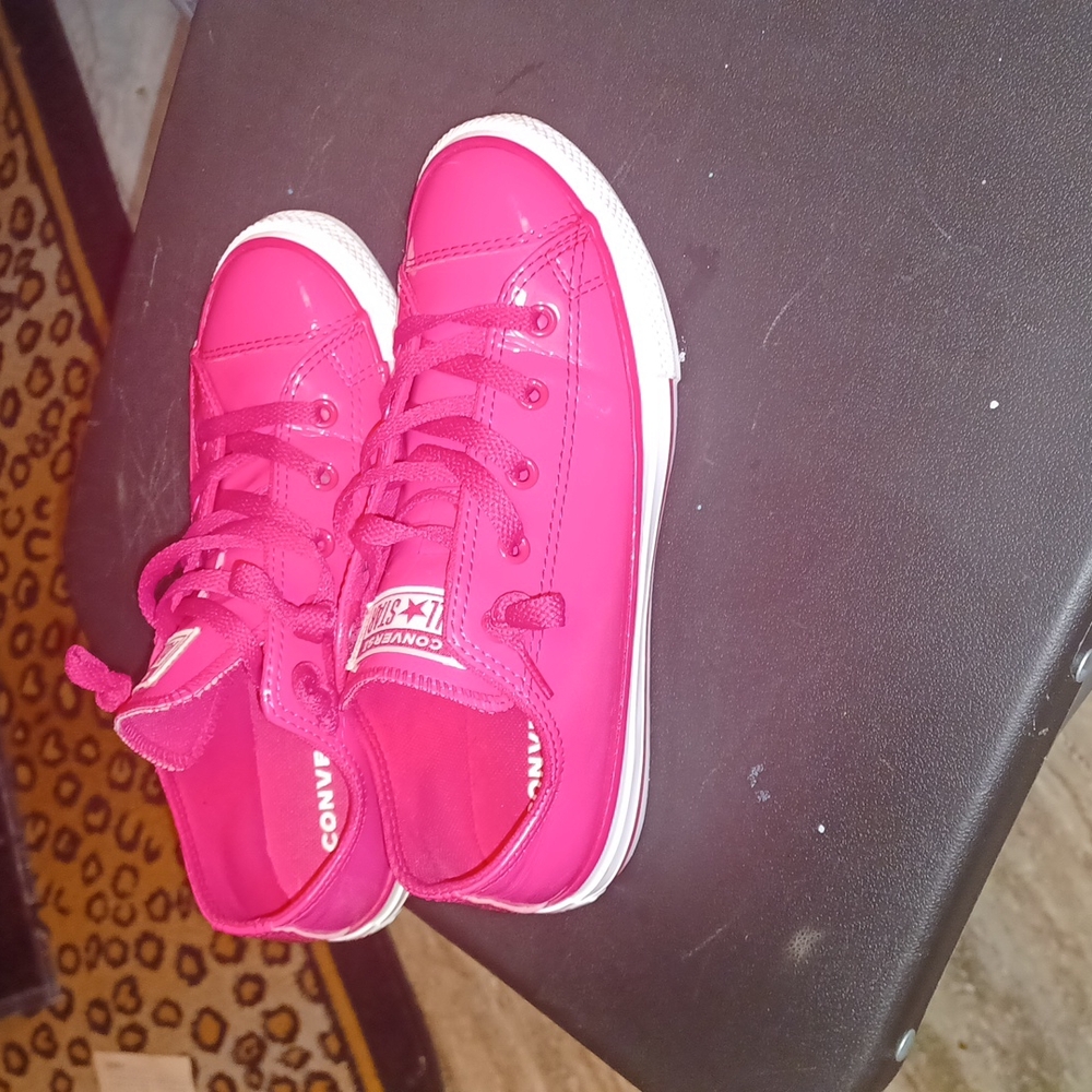 Youth pink Converse size 3 Youth